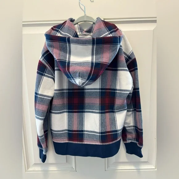 GAP kids boys sweatshirt. - Picture 2 of 3